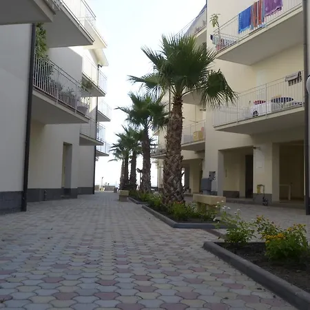 La Playa Aparthotel *